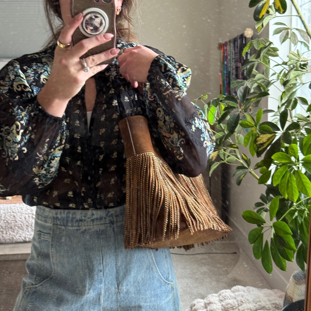 Yves Saint Laurent Tan Suede Fringe Tote - Picture 9 of 10